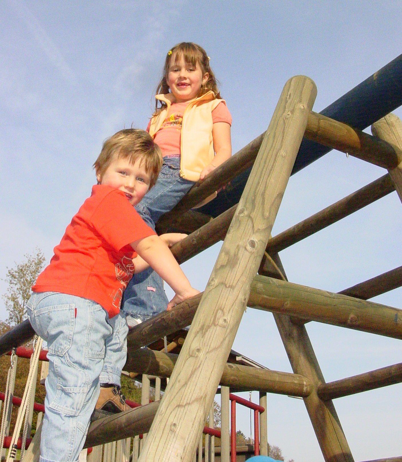 Kinderspielger te Und Sandk sten Aus Kantholz Vom Spezialisten R egger Holz AG 4813 Uerkheim 