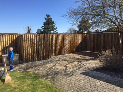 Halbrundattenwand_in_Elementen.jpg Halbrundattenwand_in_Elementen.jpg