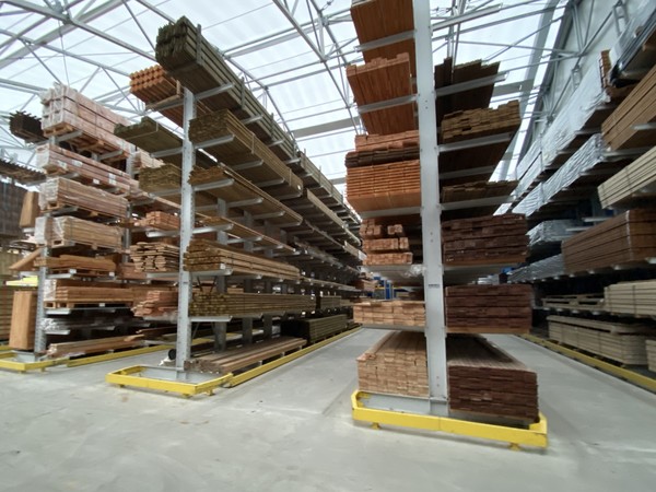 Lager_Halle_Konstruktionsholz.jpg Lager_Halle_Konstruktionsholz.jpg