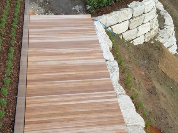 Sipo_Terrassenboden.jpg